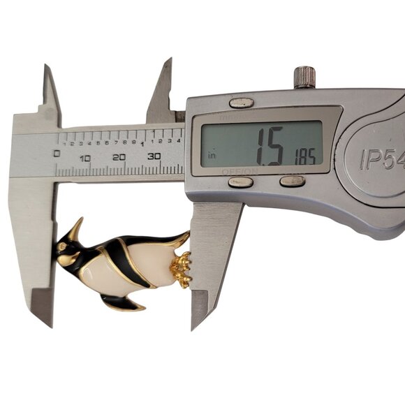 Black White Enamel Gold Tone Penguin Brooch Pin E817 - Picture 7 of 8